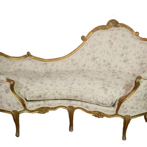Null MANNER OF ETIENNE MEUNIER, AN 18TH CENTURY LOUIS XV CARVED GILTWOOD CANAPÉ &hellip;