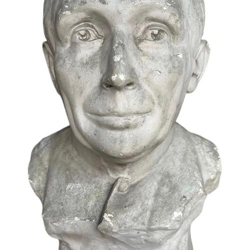 Null 阿方斯-德-威斯佩拉尔，1879 - 1957 年，布鲁日，20 世纪石膏半身绅士肖像
已签名并注明日期 1942 年。
(高 47 厘米 x 深 1&hellip;