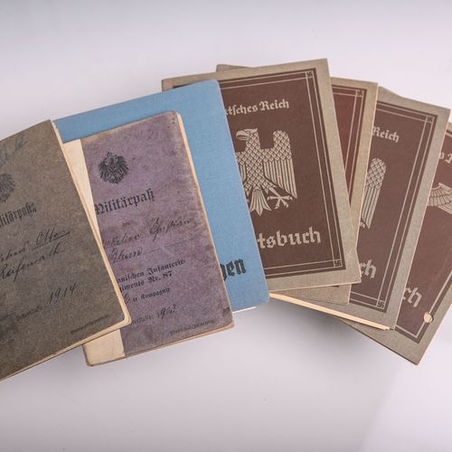 Null 一批混合的军事护照和工作手册（第一次和第二次世界大战），共7件，包括：1914年的1本军事护照（步兵第130军团，包括良好行为证书），1905年的1本&hellip;
