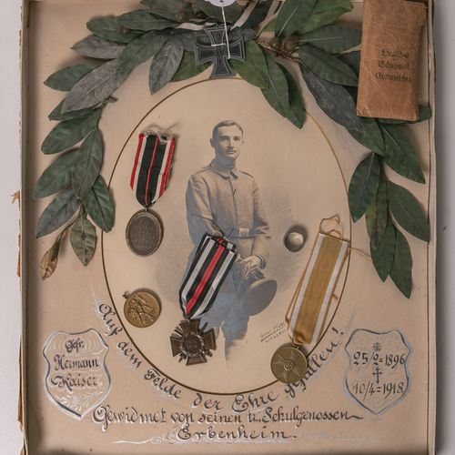 Null 一批混合的勋章和奖章（第一和第二WK），EK II，1914年的爱国者。装帧, 1x Schutzwallehrenzeichen in award &hellip;