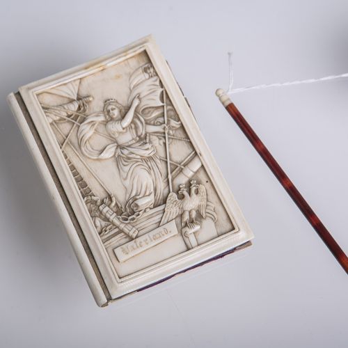 Null Quaderno patriottico pieghevole (XIX sec.), avorio con fine intaglio, proba&hellip;