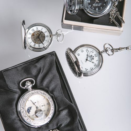Null Ensemble de 4 montres de poche, comprenant : 1x The Heritage Collection, 1x&hellip;
