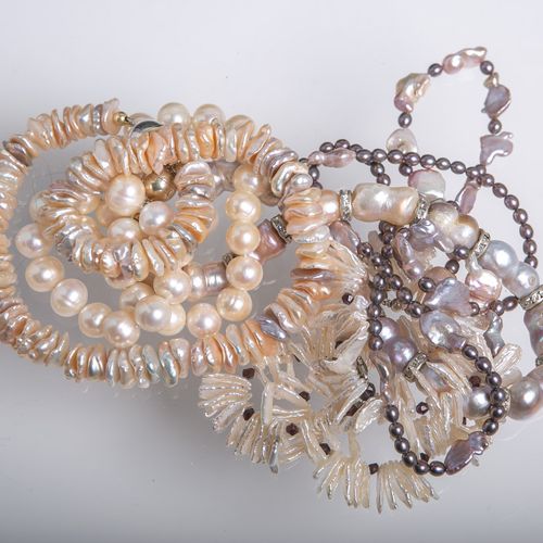 Null Lot mixte de 5 colliers de perles baroques, composé de : 1x perles baroques&hellip;