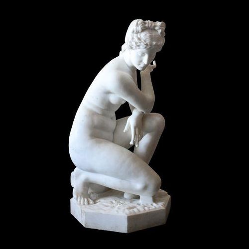 A LARGE LATE 19TH CENTURY ITALIAN CARRARA MARBLE FIGURE OF THE CROUCHING VENUS G&hellip;