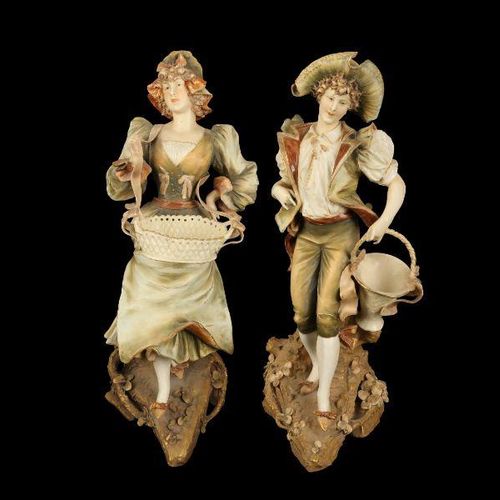 A PAIR OF LATE 19TH / EARLY 20TH CENTURY VIENNESE PORCELAIN FIGURES BY ERNST WAH&hellip;