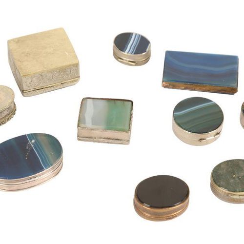 A COLLECTION OF TEN 19TH CENTURY AND LATER AGATE, SILVER AND METAL MOUNTED BOXES&hellip;