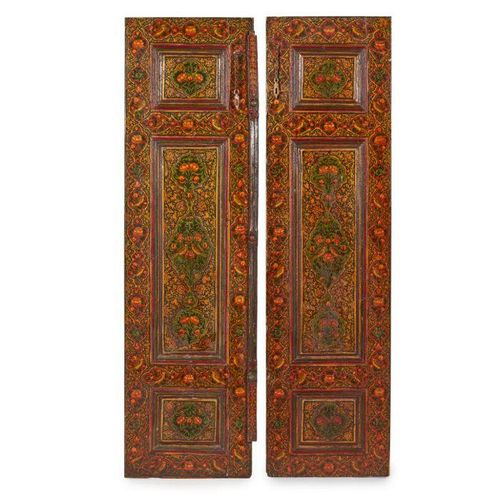 PAIR OF PERSIAN LACQUERED DOORS 19TH CENTURY Each door/panel 171cm x 46cm PAIRE &hellip;