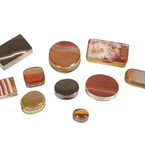 A COLLECTION OF TEN 19TH CENTURY AND LATER AGATE AND METAL MOUNTED BOXES COLLECT&hellip;