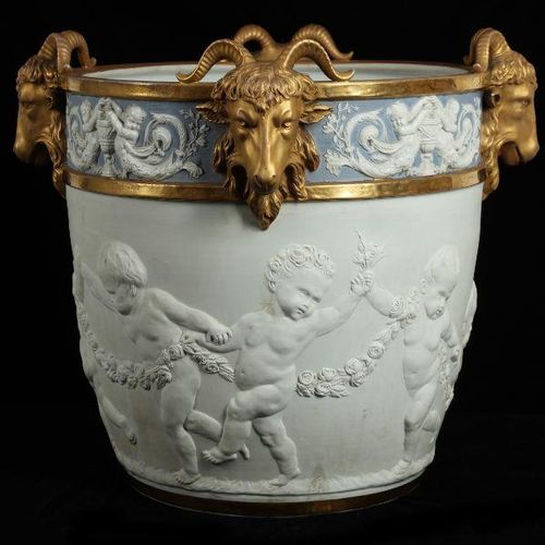 A LARGE LATE 19TH CENTURY SEVRES STYLE BISCUIT PORCELAIN JARDINIERE GRANDE JARDI&hellip;