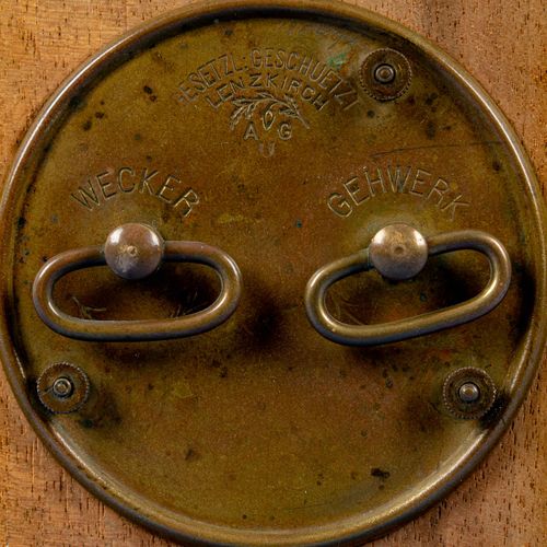 Null 
Pequeño reloj despertador de sobremesa Gustav Becker, caja de nogal decora&hellip;