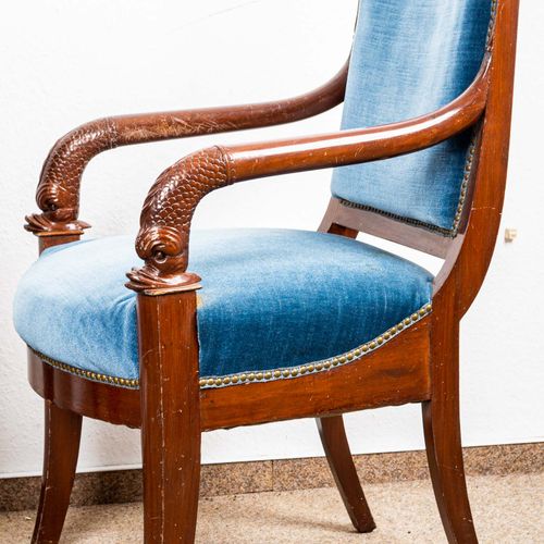 Null 
Paire d'élégants fauteuils néo - empire, dits de la fin du 19e siècle. Fau&hellip;