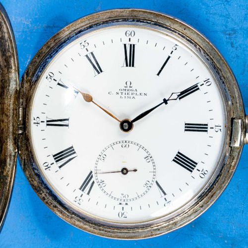 Null 
Antico orologio da tasca da gentiluomo OMEGA, cassa piatta in argento 800 &hellip;