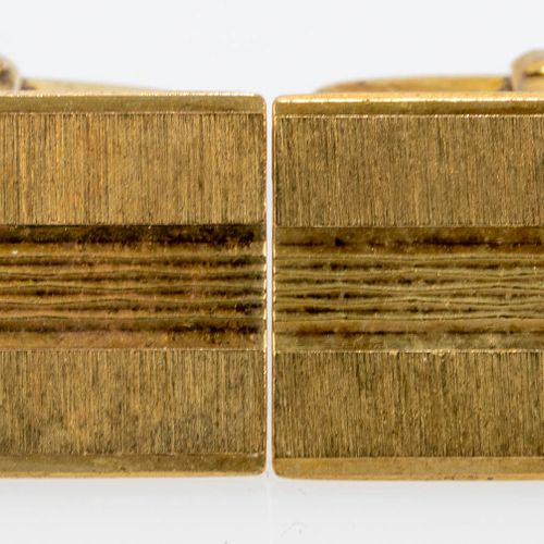 Null 
Paar rechteckiger Manschettenknöpfe, 333er Gelbgold, ca. 8 gr. Brutto, gut&hellip;