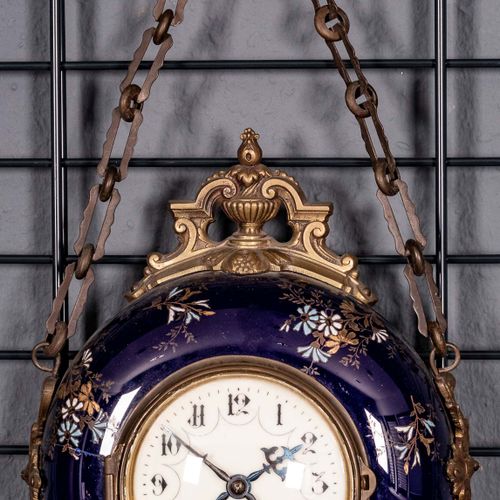 Null 
Horloge murale ancienne. Historicisme fin 19e siècle, boîtier en porcelain&hellip;