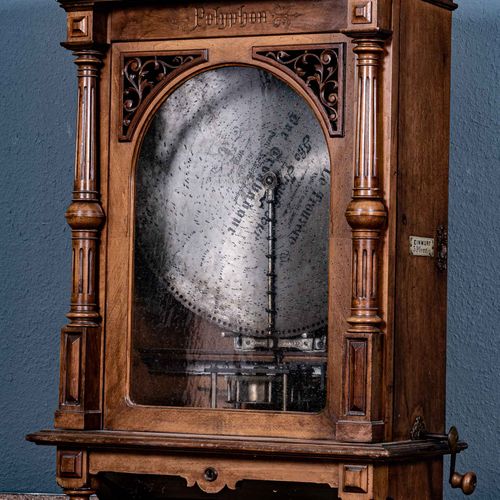 Null 
Large "POLYPHON" by Polyphon Werke, Leipzig circa 1900, single-door glazed&hellip;