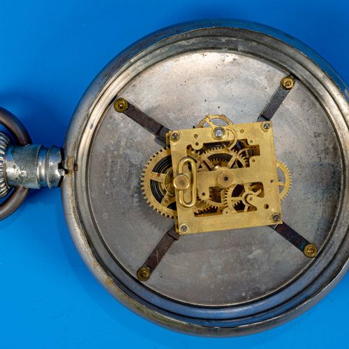 Null 
Ancienne montre de cocher originale, vers 1920. Mouvement entièrement révi&hellip;