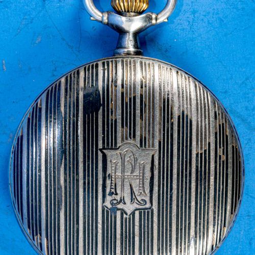 Null 
Antike OMEGA-Herrentaschenuhr, flaches 800er Silber-Gehäuse mit 3 Deckeln,&hellip;