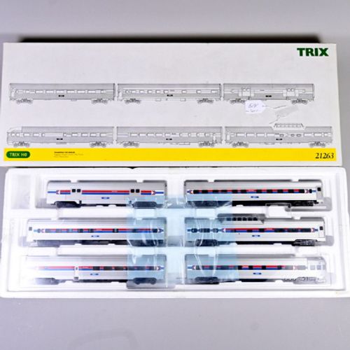 Null TRIX Streamliner set Amtrak，H0轨距，编号21263，内容：行李、卧铺、观察、餐车和马车，状况非常好，在OK



请注意&hellip;