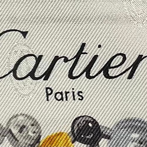 Null Un pañuelo cuadrado de seda Cartier, estampado con pájaros joya y animales &hellip;