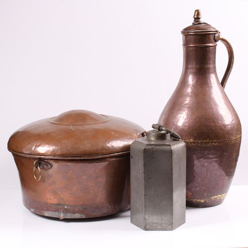 Null Convolute. Bread kettle copper, Ø: 40 cm. Copper jug. H: 52 cm. Pewter scre&hellip;