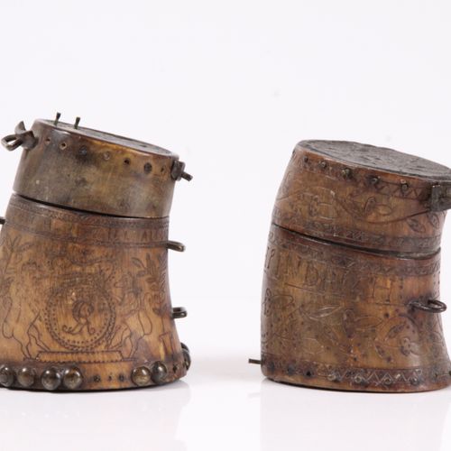 Null Two horn boxes. Alpine, probably Tyrol around 1820, engraved on all sides w&hellip;