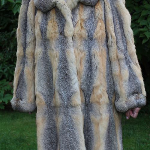 Null 灰色狐狸大衣。皮草屋Waldmann Helmbrechts。尺寸40，长：100厘米。几乎没有磨损。