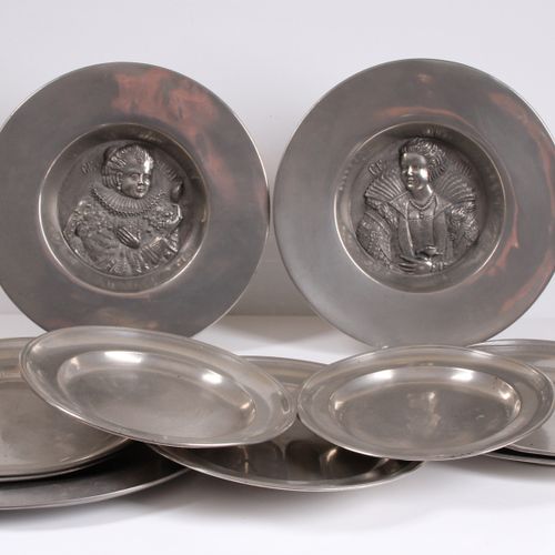 Null 10 pewter plates. 19th/20th c. Plates of different sizes. Ø up to 33 cm.