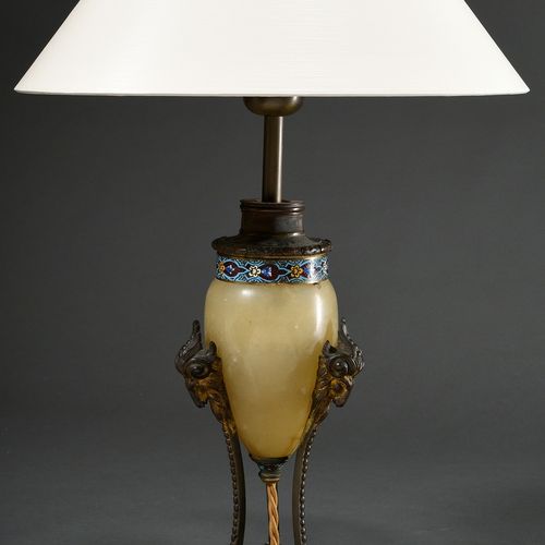 Null 
Wilhelminian period table lamp with oval alabaster body in tripod bronze f&hellip;