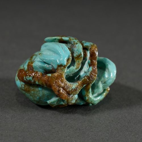 Null 
4 各种绿松石雕刻的 "鸟、白菜叶、桃子和寿桃"，中国，19/20世纪，高2.3-6厘米