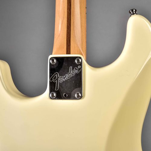 Guitare électrique, Fender, "Stratocaster", USA, années 90, longueur 97 cm x 32 &hellip;