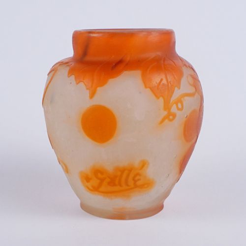 Null Vase mit Weintraubendekor, Emile Gallé (1846-1904), Frankreich, Jugendstil
&hellip;