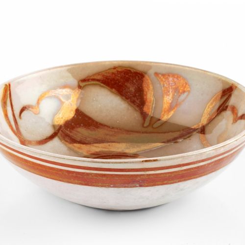 Null 
Alan Caiger-Smith (1930-2020)


Bowl



red and gold lustre



signed



 &hellip;