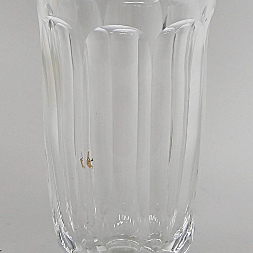 Vase, Moser, Farbloses Kristallglas. Hohe Laibung mit Schälschliff, Rundsockel (&hellip;
