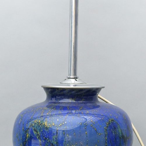 Tischleuchte, WMF Ikora, zwei- bzw. Dreiflammig (innen). Farbloses Glas mit blau&hellip;