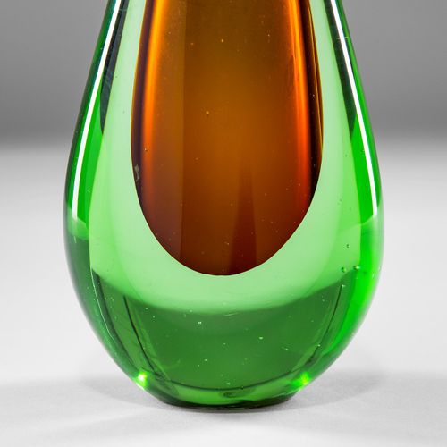 Flavio Poli, Vaso sommerso Vase
Two-color green and amber submerged blown glass.&hellip;