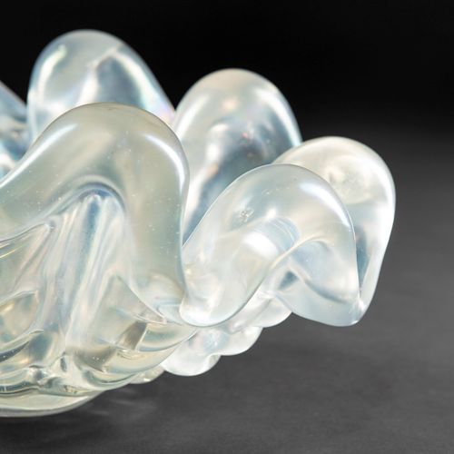 Ercole Barovier, Ciotola a ventaglio Bowl
Thick iridescent glass with fan-shaped&hellip;