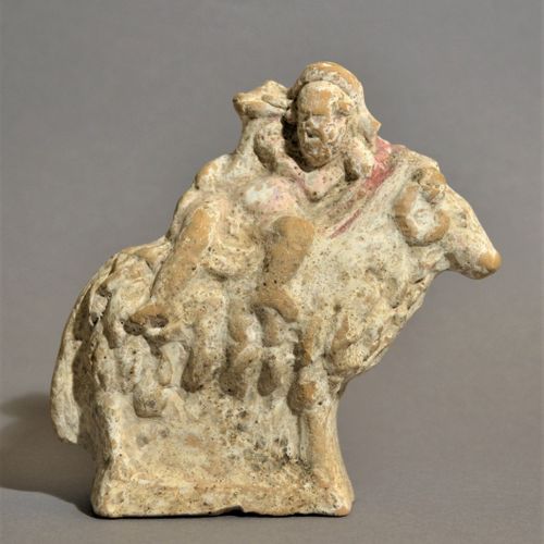 Null Silenus en Aries

Canosan, 4.-3. Siglo A.C.

Terracota, L = 12,4 cm (4 7/8 &hellip;