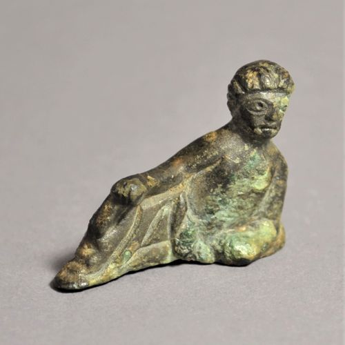 Null Statuette d'un dieu du fleuve

Romaine, 1er siècle après J.-C.

Bronze, L =&hellip;