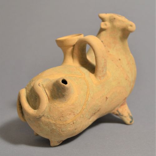 Null Aryballos a forma di toro

Siciliano, 6. Secolo a.C.

Terracotta, L = 13,3 &hellip;