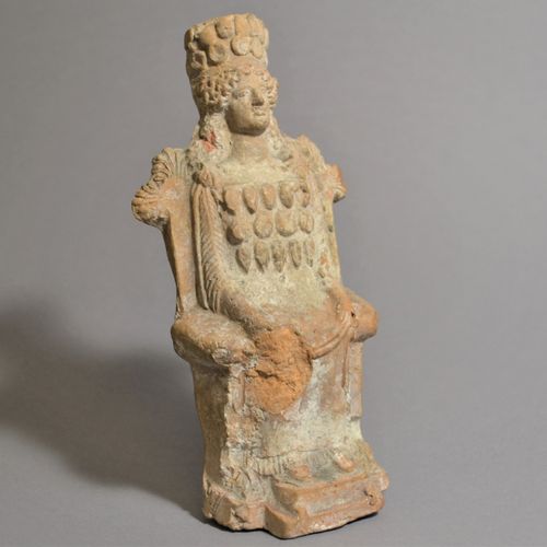 Null 以弗所的阿尔忒弥斯

Magna Graeca/南意大利，公元前4世纪。

陶器，高20厘米（7.7/8英寸）。



出处。

瑞士私人收藏家Bon&hellip;