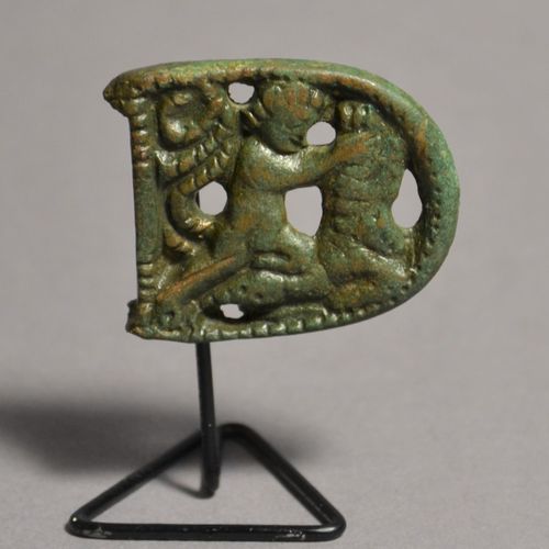 Null Victory Tauroktona

Roman, 1. Century B.C. - 1. Century A.D.

Bronze, L = 3&hellip;
