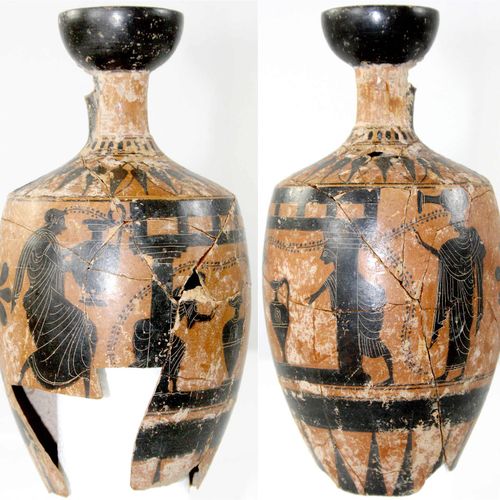 Null 发掘，希腊人，阿提克雷克托斯，黑图，公元前6世纪，描绘棕榈十字，女性形象与花瓶，建筑的柱子上有马头，容纳两个Oinochoes和两个女人。高25厘米。&hellip;