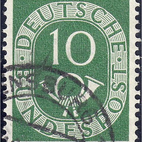 Null 邮票，德国，德意志联邦共和国，1951年10枚Pf Posthorn，整齐地取消了板块错误",I"（"S "的上部曲线取消了",DEUTSCHE"）。&hellip;