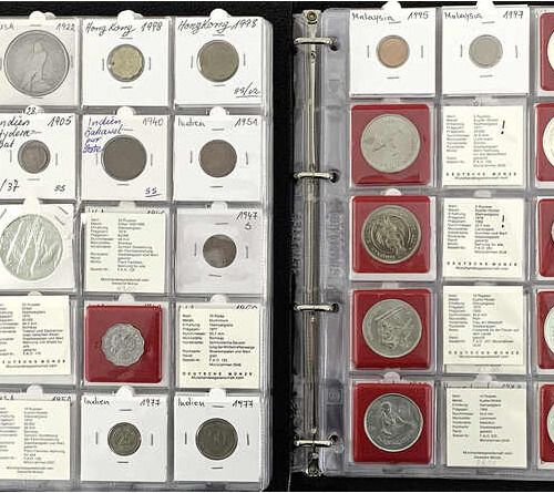 Null 德意志联邦共和国的硬币，地段 德意志联邦共和国的硬币，带有类型收藏课程和纪念币的相册。68枚硬币。其中包括5马克的德国博物馆，席勒，马克格拉夫，艾亨多&hellip;