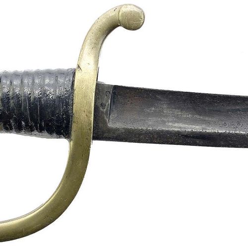 Null 法国军品 - 空白武器 - 法国
骑兵军刀，圣艾蒂安，M1867。长93厘米。刀片被腐蚀，刀柄过度磨损