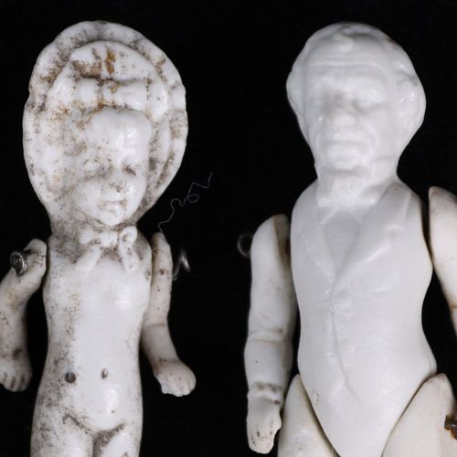 Konvolut Porzellan - Püppchen 大约24件，1900年左右，大约3.5 - 9.5厘米，洗澡的娃娃，娃娃家的娃娃，展示柜的工作人员，&hellip;