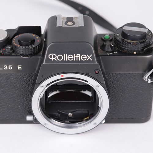 Konvolut around 1980, 1 Rolleiflex SL 35 E, with Planar 1,8 / 50, plus 1 Rollein&hellip;
