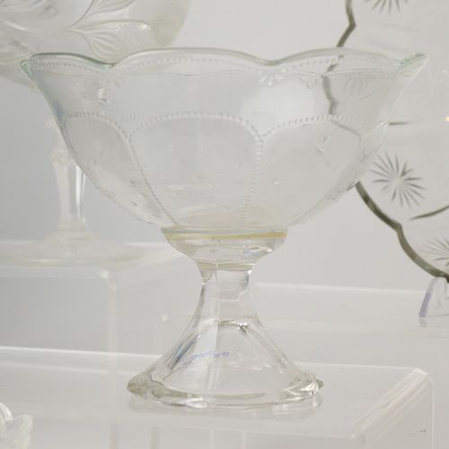 Konvolut - Pressglas/Kristallglas 28 pcs., 22 petites coupes pour entrée/dessert&hellip;