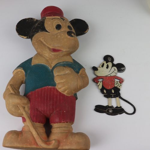 Mickey Mouse - Sammlung 20世纪，16件，不同材料和物品的不同收藏。1个热水瓶，Duarry公司，沃尔特-迪斯尼制作，1965年，年代不&hellip;