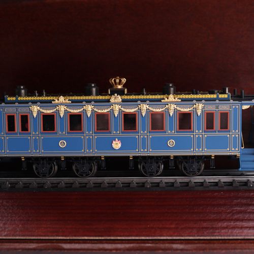 Märklin "Der König-Ludwig-Zug" Locomotive B VI "Tristan" avec socle de présentat&hellip;